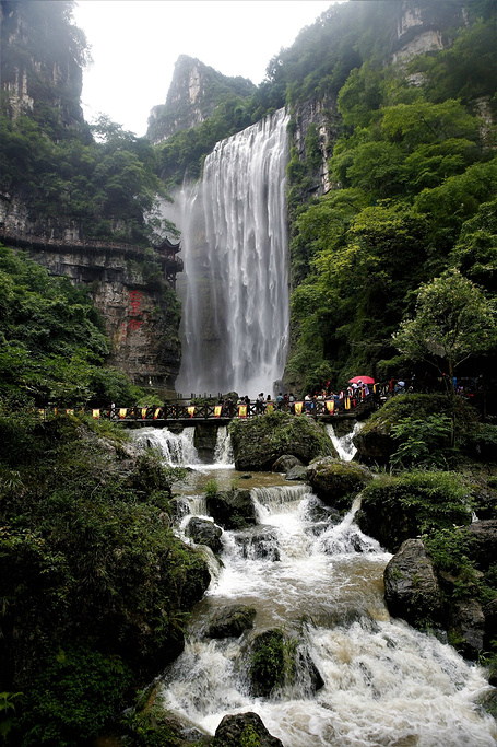 中国瀑布之美:三峡大瀑布